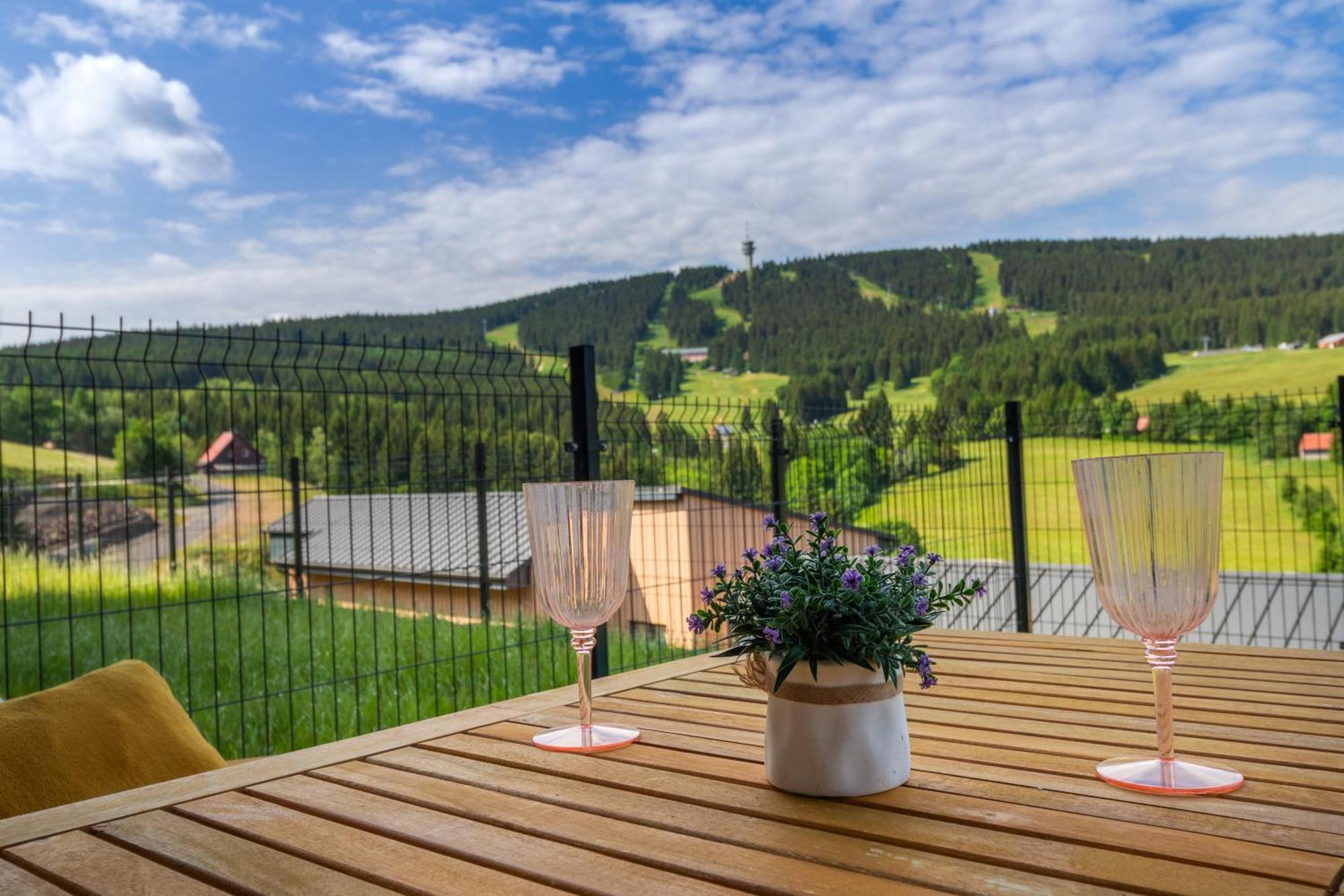 Apartmany Vista Klinovec Loučná pod Klínovcem Exteriör bild